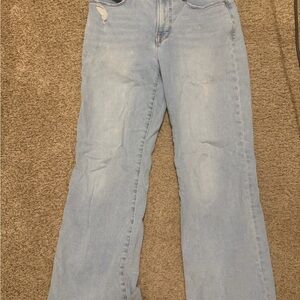 Good American Size 6/28 Light Wash Jeans – Slight Flaw Near Pocket